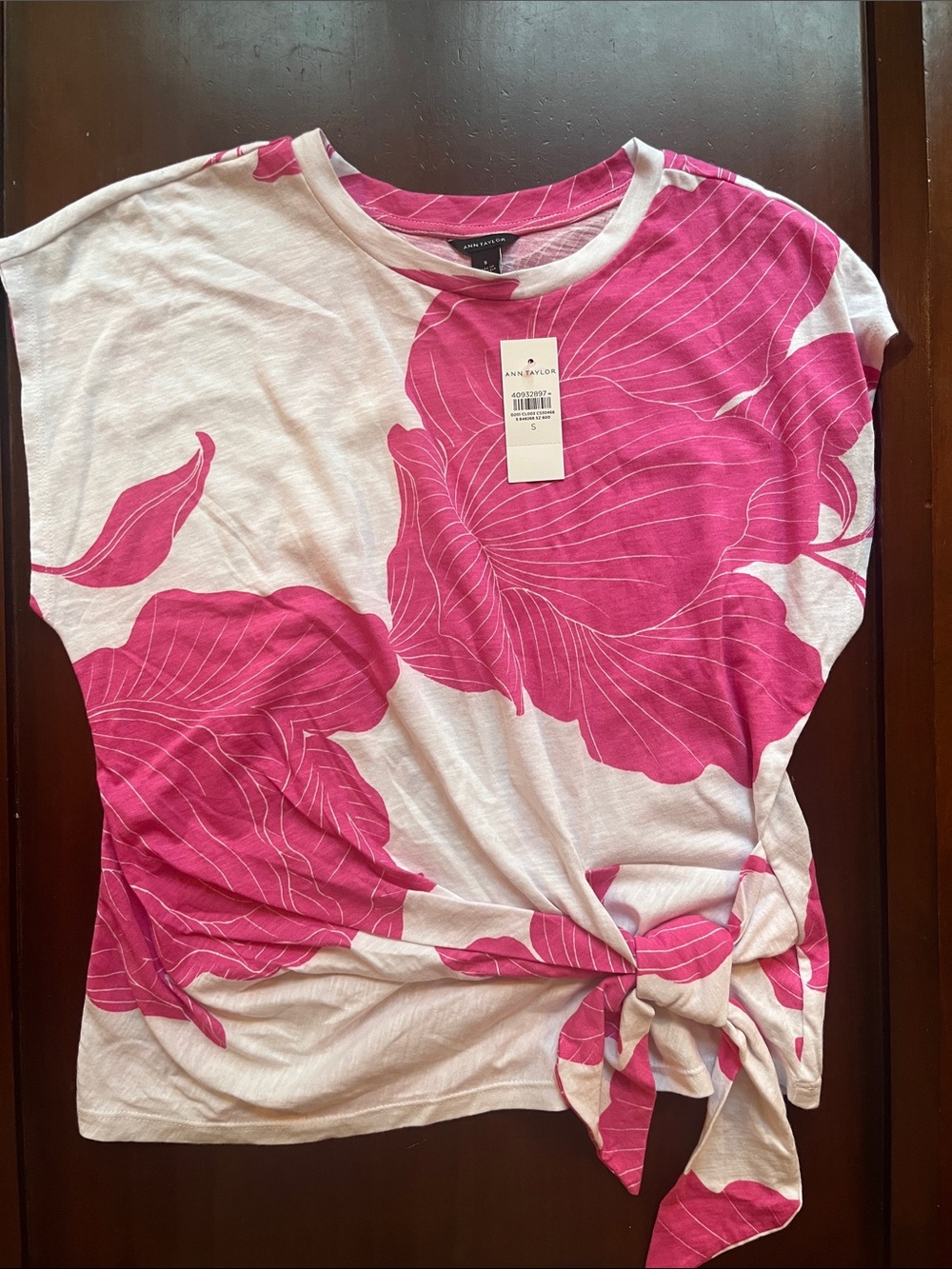 Ann Taylor White Tee with Hot Pink Floral Side Tie Small NWT